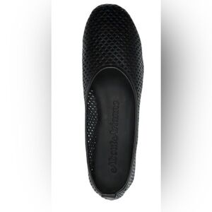 About Arianne Elio flats